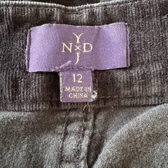 NYDJ Black Corduroy Straight Leg Pants Womens Size 12 Lift Tuck Technology - Picture 6 of 10